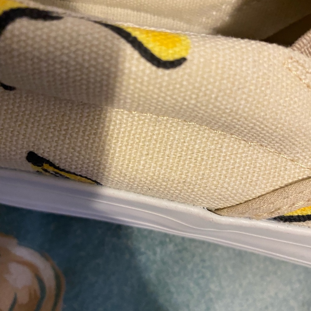Restricted shoes - Picture 5 of 5